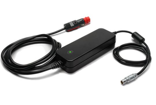 Medizinischer Auto-Adapter CAR100M Der medizinischer Auto-Adapter CAR100M mit Car/Truck Eingangsstecker.